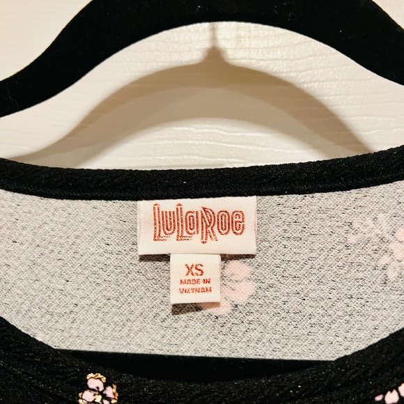 LULAROE DEBBIE DRESS BLACK & BARBIE PINK ROSES & CHEVRON PRINT SIZE XS - Picture 10 of 14